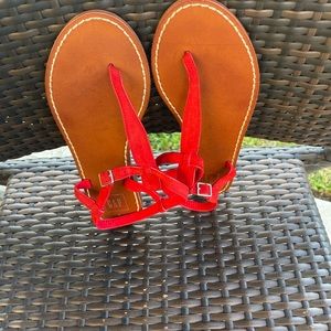 Gap sandals pretty Coral red color Size 8